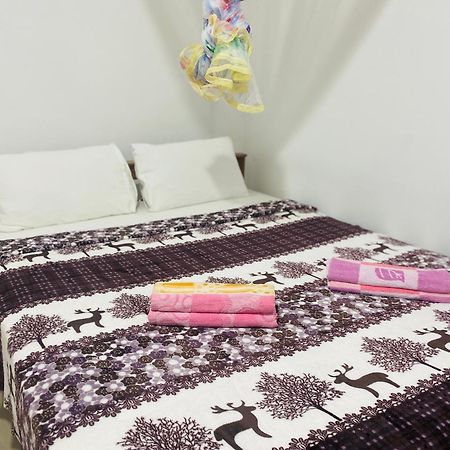 מלון נלת'אניה Lavendra Guset House מראה חיצוני תמונה