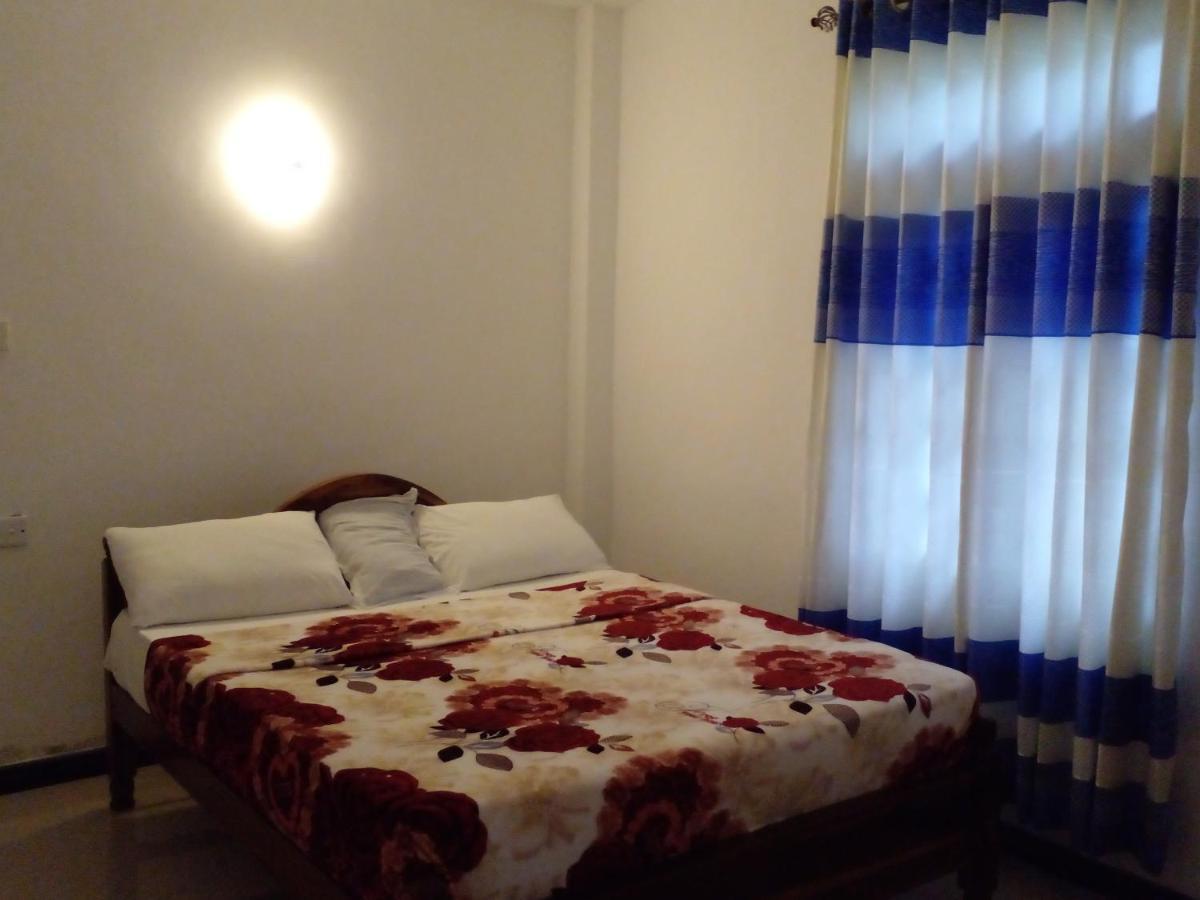 מלון נלת'אניה Lavendra Guset House מראה חיצוני תמונה
