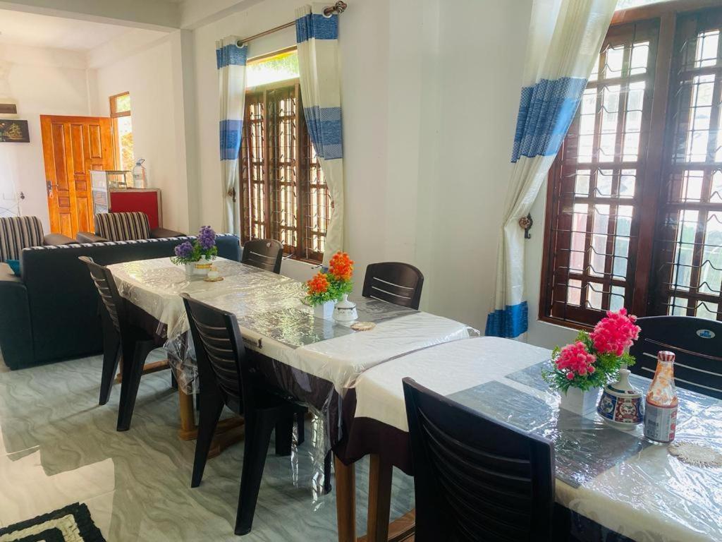 מלון נלת'אניה Lavendra Guset House מראה חיצוני תמונה