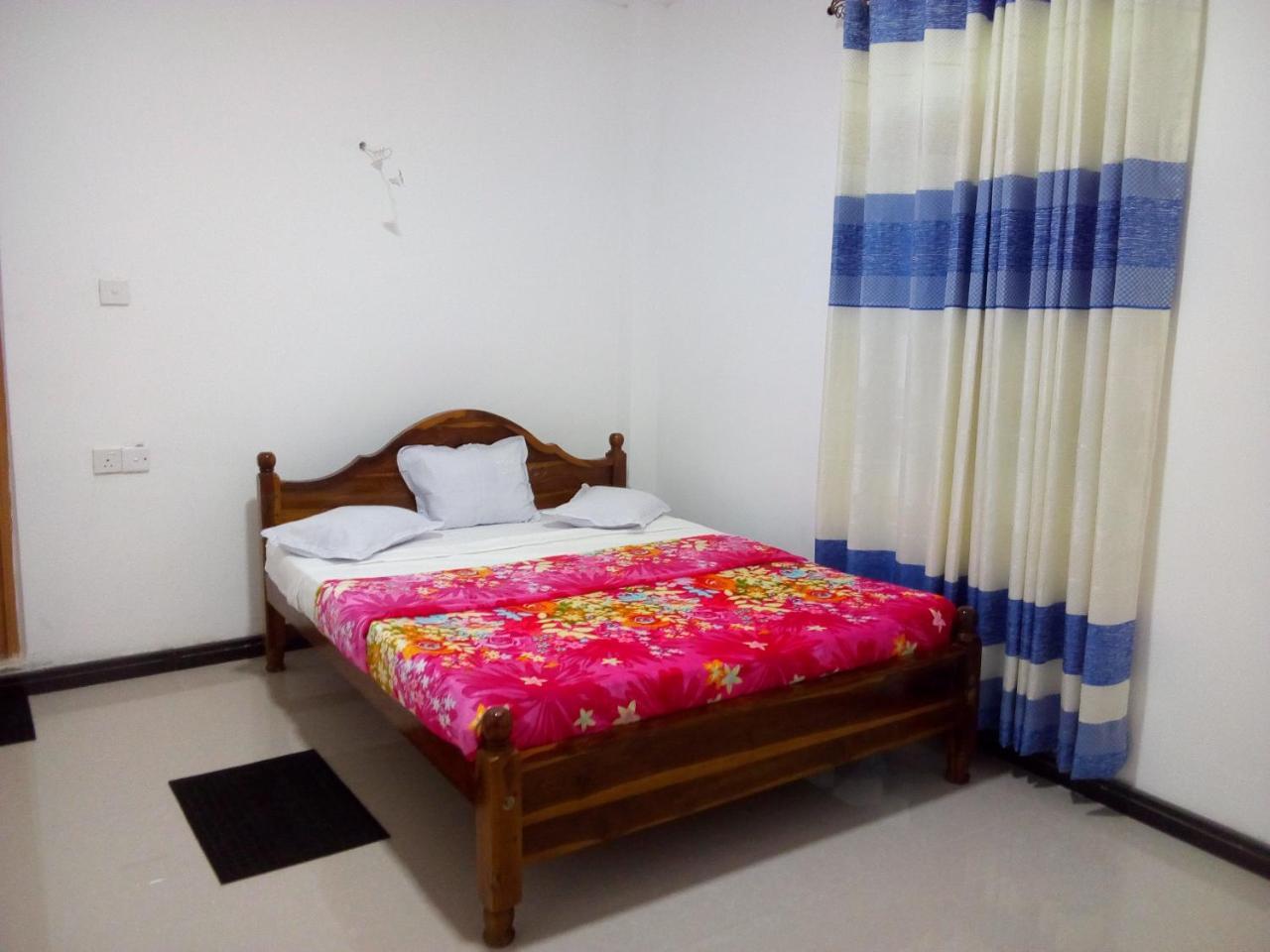 מלון נלת'אניה Lavendra Guset House מראה חיצוני תמונה