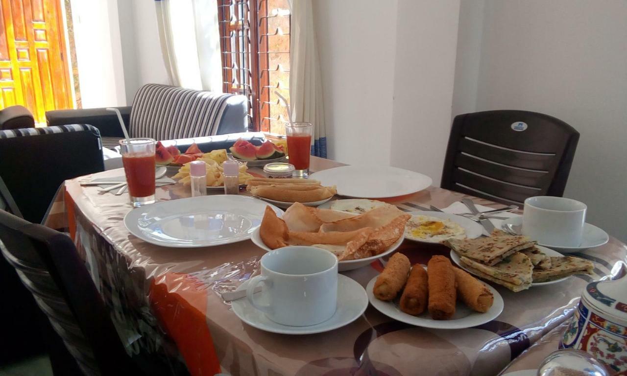 מלון נלת'אניה Lavendra Guset House מראה חיצוני תמונה